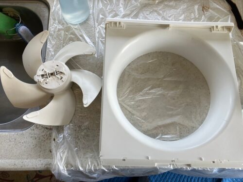 換気扇クリーニング　ビフォーアフター