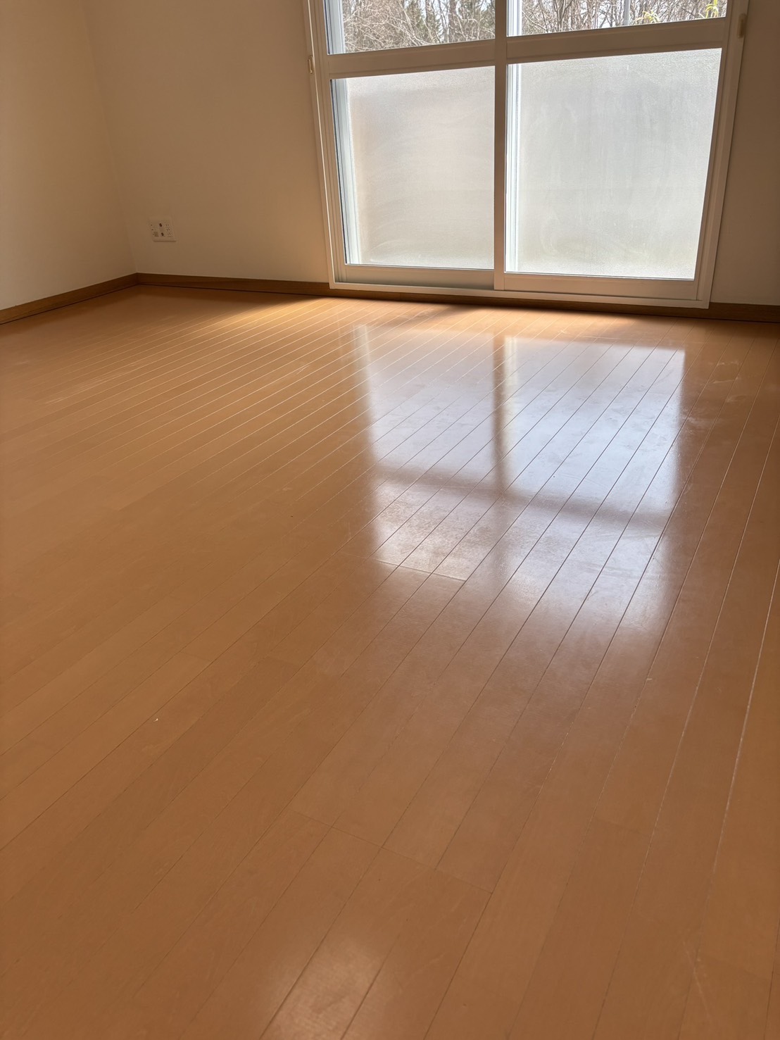 岩見沢市　床ワックス