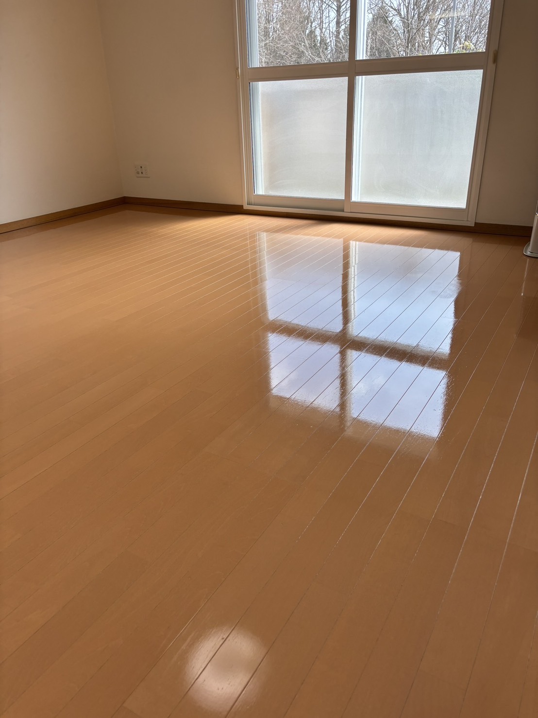 岩見沢市　床ワックス